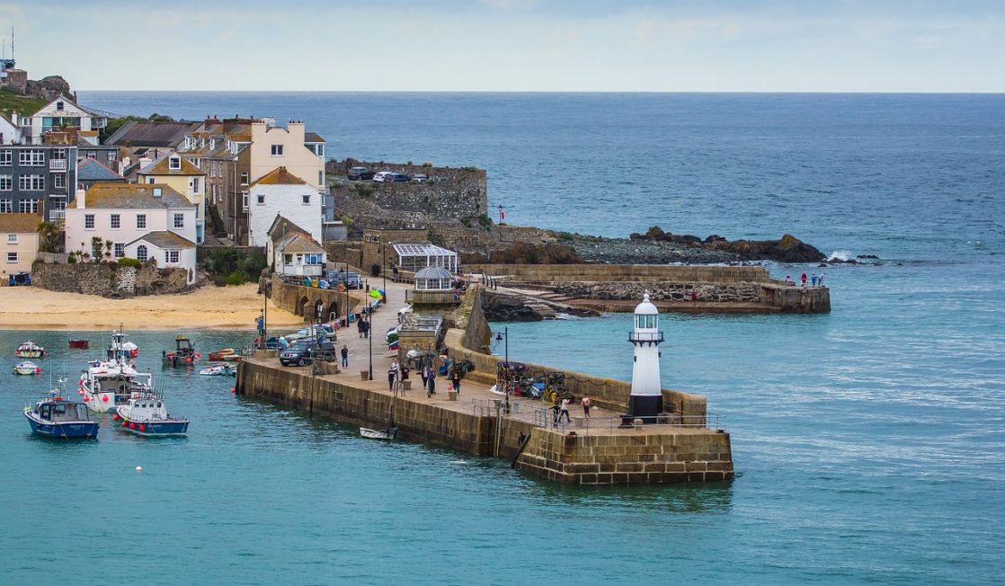 St Ives harbour and pier